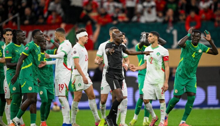  تعديلات “الفيفا” تُحاصر السنغال وتمنح المغرب “درعاً قانونياً” أمام “الطاس”