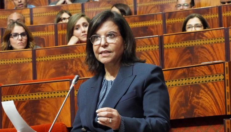  “الدفع المسبق” يشلّ موانئ المغرب وتجار السمك يحاصرون الدريوش بالأسئلة