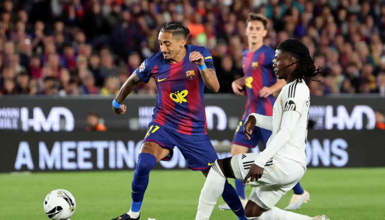  برشلونة يسقط ريال مدريد ويتوج بلقب “الليغا”