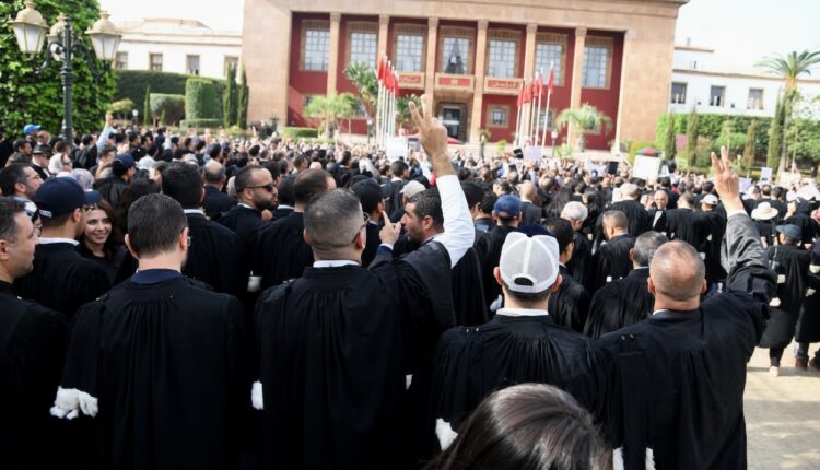  هيئة حقوقية تحذر من شلل المحاكم وتطالب وزير العدل بحوار فوري