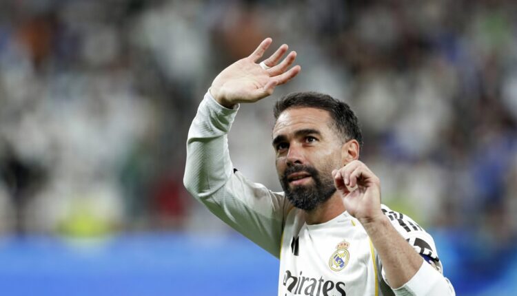  كارفاخال يغادر أسوار ريال مدريد نهاية الموسم