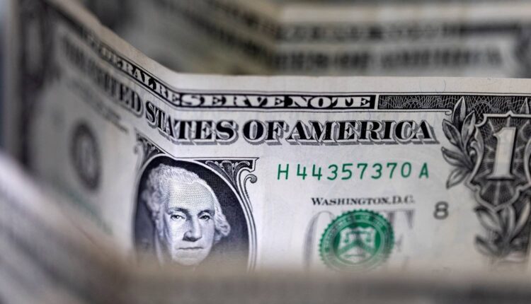  تراجع الدولار يدفع أسعار الذهب للارتفاع