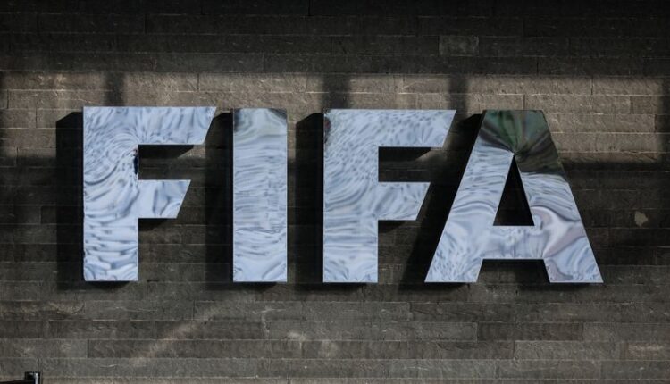  “الفيفا” تقر تعديلات تحكيمية جديدة قبل المونديال