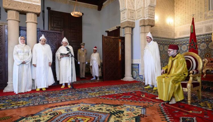  الملك يعين رئيس المحكمة الدستورية ويستقبل الأعضاء المعينين
