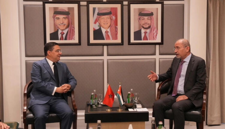  بوريطة يجري بعمان محادثات مع نظيره البحريني