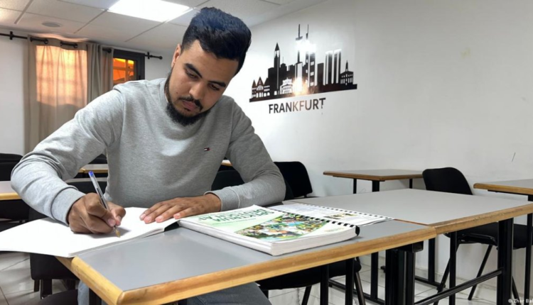  إقبال متزايد على لغة غوته.. لماذا يغري الحلم الألماني الشباب المغربي؟