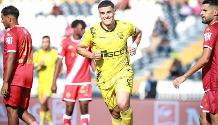 الجيش الملكي ينجو بصدارته.. و”الماص” يعود للوصافة بعد إسقاط الوداد