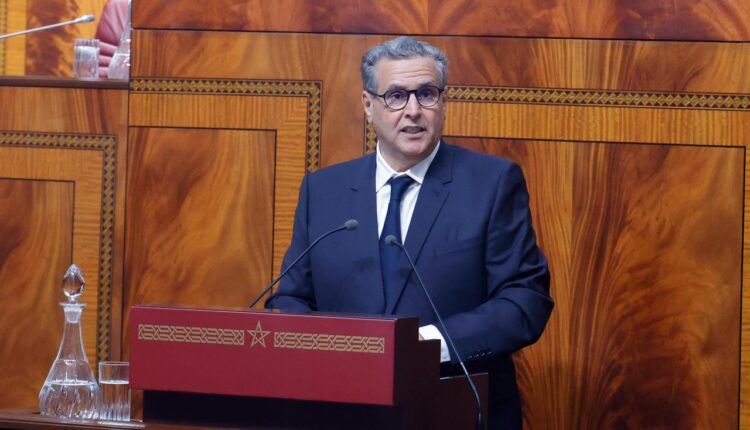  أخنوش يوضح أسباب استمرار العمل بالساعة الإضافية بالمغرب إلى غاية شتنبر
