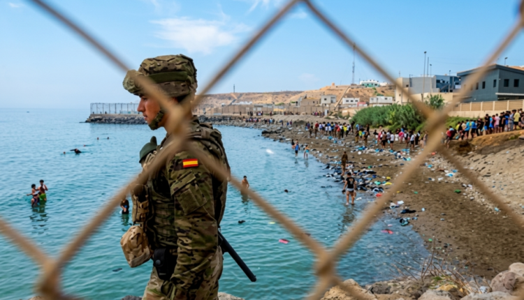  أزمة سبتة المحتلة.. 150 شخصا يعودون للمغرب كل دقيقة وحصيلة القتلى ترتفع لـ41