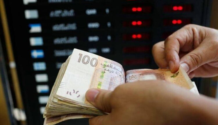 تراجع عجز السيولة البنكية لـ140.4 مليار درهم