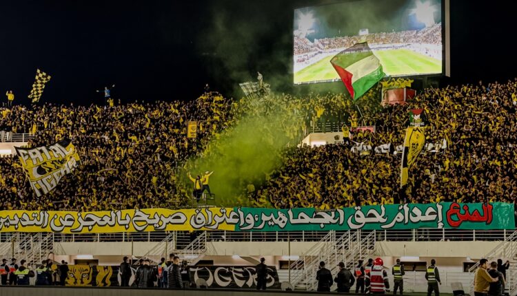  الجماهير المغربية توحد صوتها ضد منع التنقل وتدعو لمقاربة تنظيمية حديثة