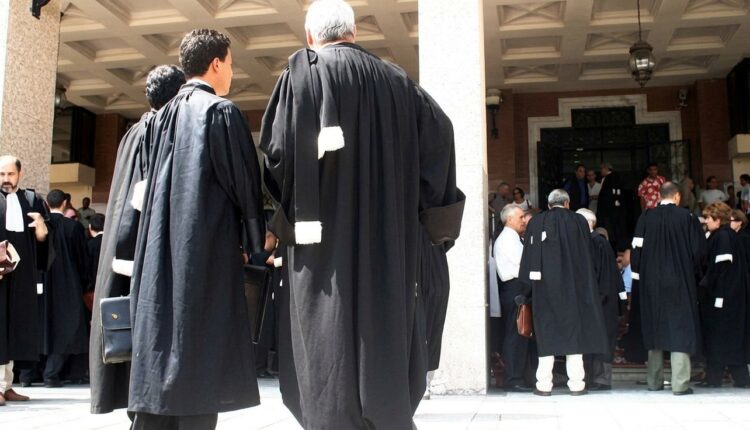  المحامون يعلقون الإضراب والزياني يطالب حكومة المنصوري بـ”تصحيح المسار”